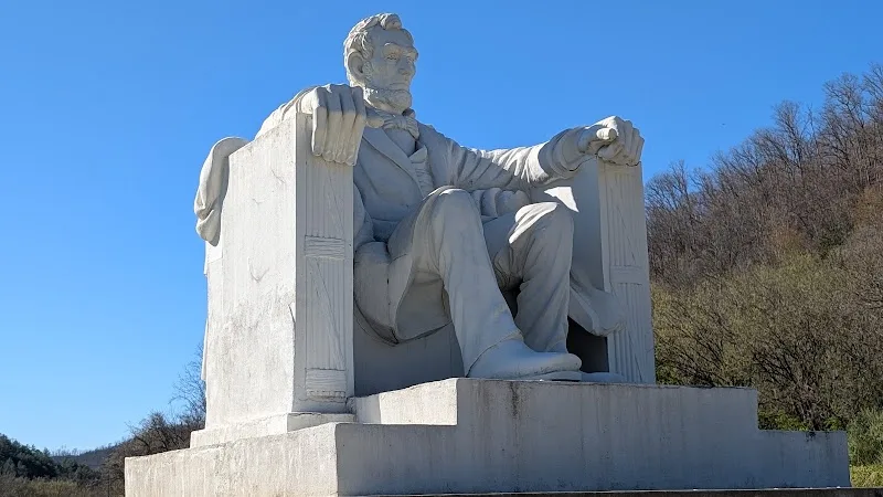 Abraham Lincoln Statue