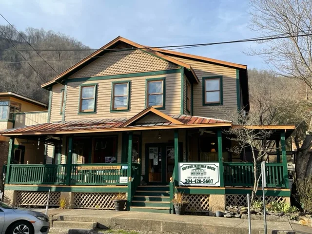 Historic Matewan House Lodging