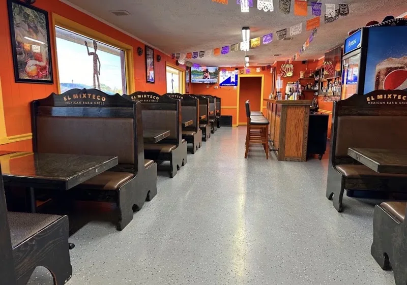 El Mixteco Mexican Bar & Grill
