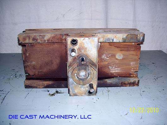Used DME Model: DC-1012-A 1012 Inch Standard Duty, Double Unit, Cold Chamber Aluminum master unit die holder