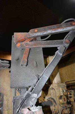 Used Advance Products Model: SL 1500 1500 SL Multi-Link Automatic Ladle for Non-Ferrous Aluminum and Brass Die Casting and Foundry Operations