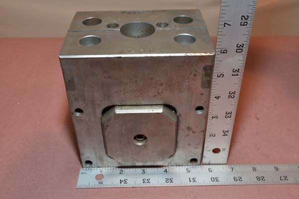 Used Lethiguel USA - Midland Technologies Model: SV5500 5500 Valve Size Valve-Less Super Chill Block for Evacuating Dies