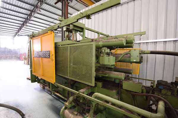Used Italpresse Model: IP/320-SC 320 Metric Ton Horizontal Cold Chamber Aluminum/Magnesium Capable High Pressure Die Casting Machine