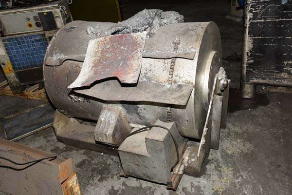 Used Arrow-Acme Model: Roll-Over-Power-Ladle PL855 (PL-855) 600 pound capacity Power Roll-Over Transfer Ladle - Forklift Type Bull Ladle for Molten Aluminum or Zinc - DC Powered - Arrow-Acme Type