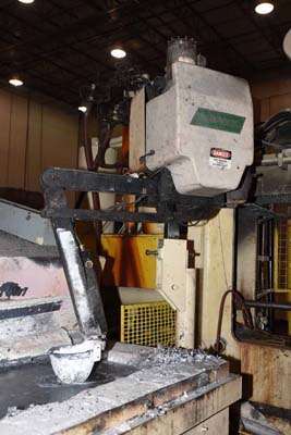 Used Rimrock Model: 410-60 inch & 305 70 inch Standard Duty 410-60/305-70 inch Combination Automatic Ladle & Reciprocating Die Sprayer Package