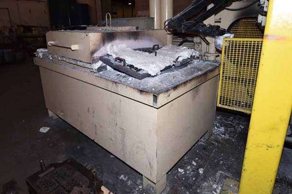 Used MPH Model: LE 1816-L 1600 pound Low Energy High Efficiency Electric Heated Aluminum Holding Furnace