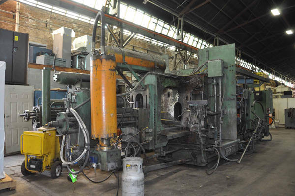 Used HPM Model: II-800-A 800 Ton Horizontal Cold Chamber Aluminum High Pressure Die Casting Machine