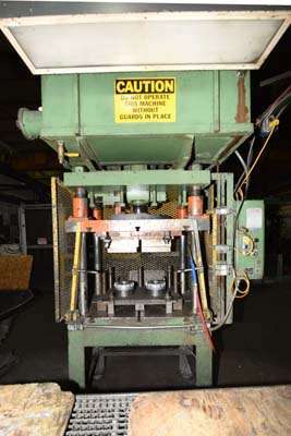 Used Metal Mechanics Model: 35 35 Ton Four Column (Post) Vertical Hydraulic Die Casting Trim Press