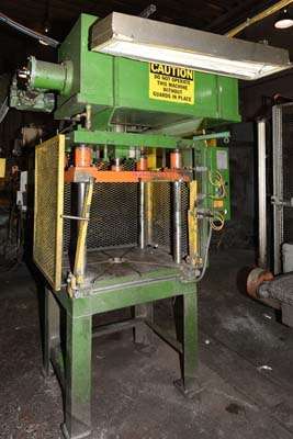 Used Metal Mechanics Model: 15 15 Ton Four Column (Post) Vertical Hydraulic Die Casting Trim Press