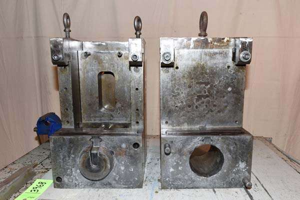 Used DME Model: DCS-1215-A-HD 1215 inch Heavy Duty, Single Unit, Cold Chamber Aluminum master unit die holder