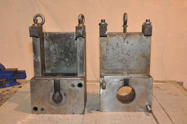 Used DME Model: DCS-1012-A 1012 inches Standard Duty, Single Unit, Cold Chamber Aluminum master unit die holder