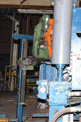 Used Snair Model: Y-904 75 Inch Stroke Multi-Link High Speed, Helper-Side Automatic Ladle for Non-Ferrous Aluminum and Brass Die Casting and Foundry Operations