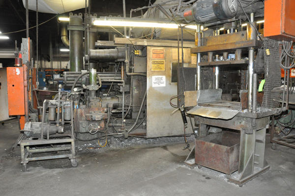 Used HPM Model: D-800-A 800 Ton Horizontal Cold Chamber Aluminum High Pressure Die Casting Machine