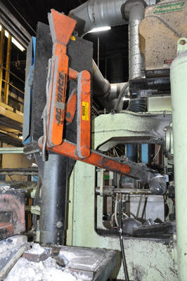 Used Advance Products Model: SL 1200 HS (Helper Side Unit) 1200 SL Multi-Link Automatic Ladle for Non-Ferrous Aluminum and Brass Die Casting and Foundry Operations