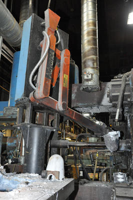 Used Advance Products Model: SL 1200 HS (Helper Side Unit) 1200 SL Multi-Link Automatic Ladle for Non-Ferrous Aluminum and Brass Die Casting and Foundry Operations