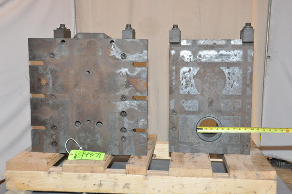 Used DME Model: DCS-1215-A 1215 inch Standard Duty, Single Unit, Cold Chamber Aluminum master unit die holder