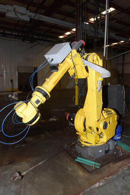 Used Fanuc Robotics Model: S-430iW S-430iW_165 KG Six Axis Industrial Robot with Extractor Package/Gripper For Extracting Die Castings