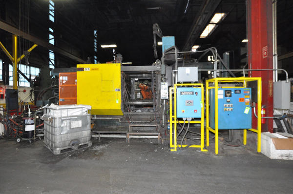 Used HPM Model: D-900-A 900 Ton Horizontal Cold Chamber Aluminum High Pressure Die Casting Machine