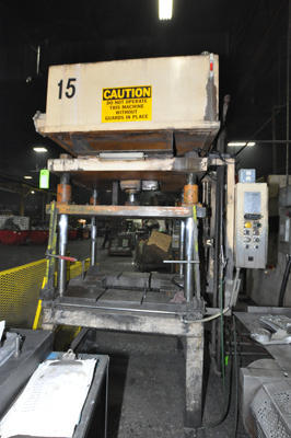 Used Metal Mechanics Model: 35 35 Ton Four Column (Post) Vertical Hydraulic Die Casting Trim Press