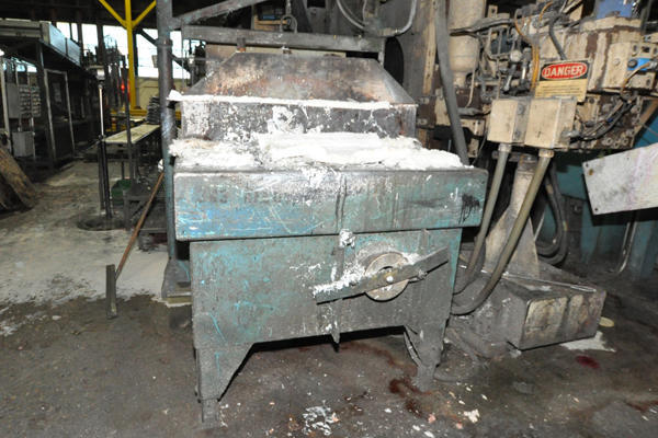 Used Dynarad Model: EH-1700 1700 pound bath capacity Low Energy High Efficiency Electric Heated Aluminum Holding Furnace