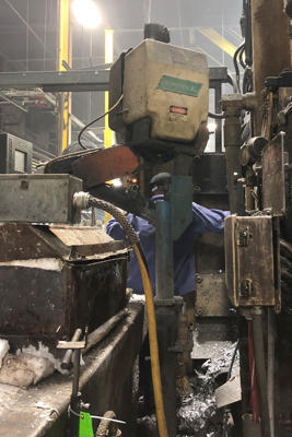 Used Rimrock Model: 410-60 inch stroke sprayer & 305 70 inch Stroke Standard Duty Ladle 410-60 Sprayer/305-70 Ladle Combination Automatic Ladle & Reciprocating Die Sprayer Package
