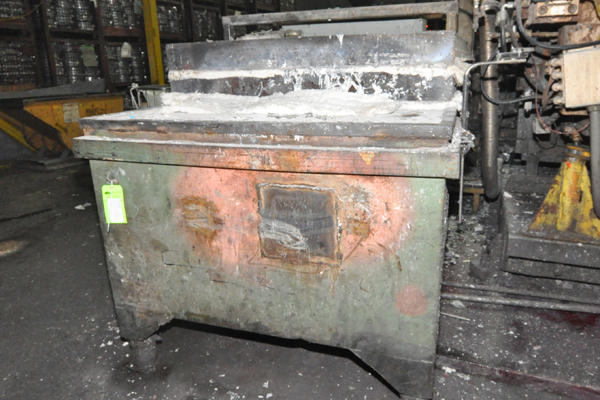 Used Dynarad Model: EH-1700 1700 pound bath capacity Low Energy High Efficiency Electric Heated Aluminum Holding Furnace