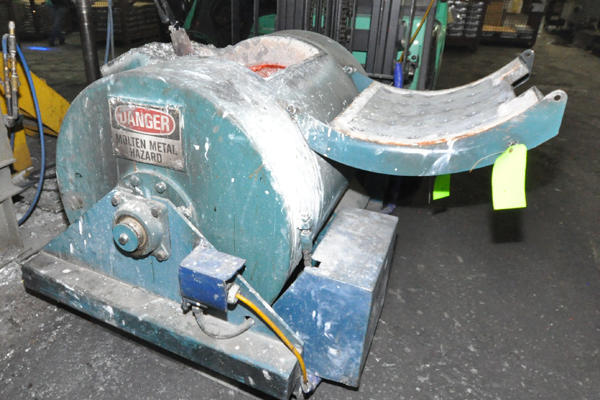 Used Arrow-Acme Model: Roll-Over-Power-Ladle PL857 (PL-857) 1800 pound capacity Power Roll-Over Transfer Ladle - Forklift Type Bull Ladle for Molten Aluminum or Zinc - DC Powered - Arrow-Acme Type