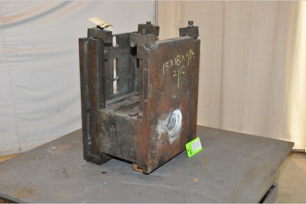 Used DME Model: DCS-1518-Z 1518 Inch Standard Duty, Single Unit, Hot Chamber Zinc master unit die holder