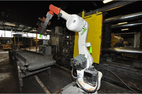 Used Kawasaki Model: RS-080N 80 Kilogram Six Axis Foundry Rated Industrial Robot