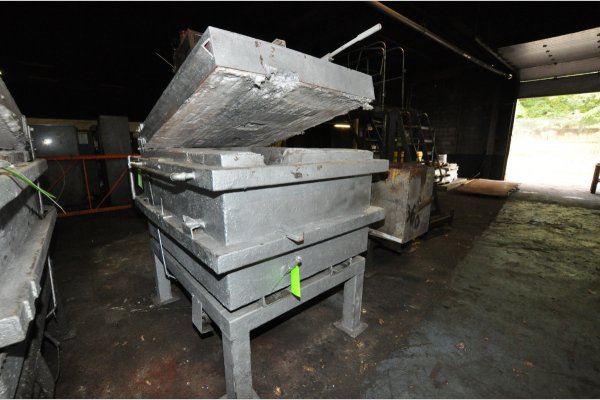 Used Cal-Miser Model: 2600 2600 pound bath capacity in aluminum Low Energy High Efficiency Natural Gas Heated Aluminum Holding Furnace