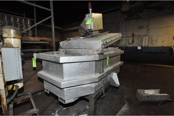 Used Cal-Miser Model: SO-2600 2600 pound bath capacity in aluminum Low Energy High Efficiency Natural Gas Heated Aluminum Holding Furnace