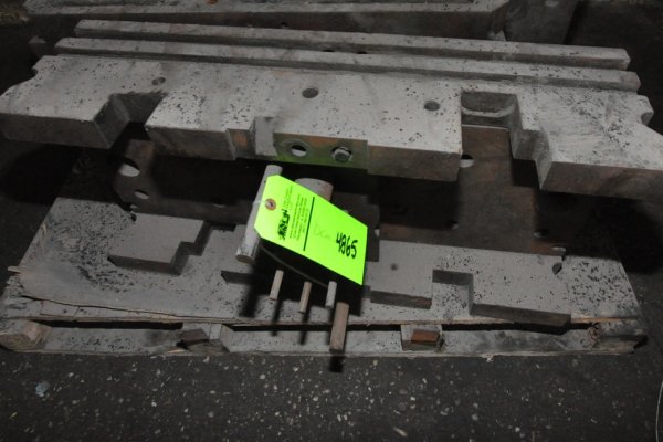 Used DME Model: DC-1215-A 1215 Inch Standard Duty, Double Unit, Cold Chamber Aluminum master unit die holder