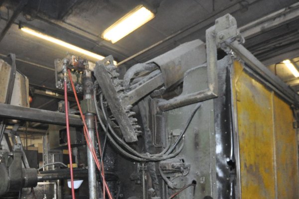 Used Rimrock Model: 414 36 Inches of vertical stroke Linear Automatic Die Lubrication Sprayer for Die Casting and Foundry Operations