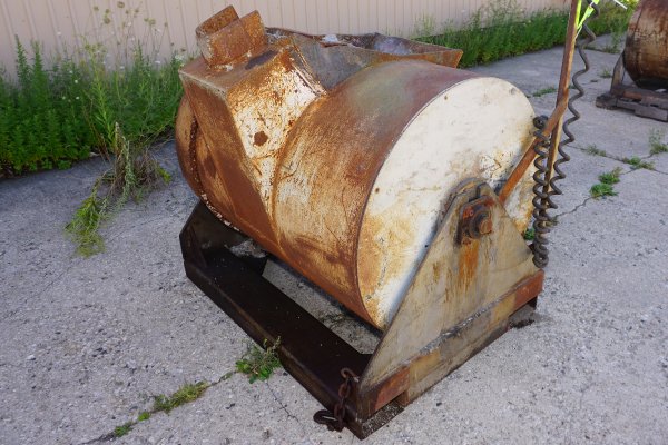 Used Arrow-Acme Model: PL959 1200 Pound Capacity (aluminum) Power Roll-Over Transfer Ladle - Forklift Type Bull Ladle for Molten Aluminum or Zinc - DC Powered - Arrow-Acme Type