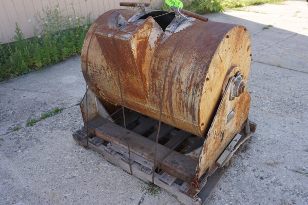 Used Arrow-Acme Model: PL855 1200 Pound Capacity (Aluminum) Power Roll-Over Transfer Ladle - Forklift Type Bull Ladle for Molten Aluminum or Zinc - DC Powered - Arrow-Acme Type