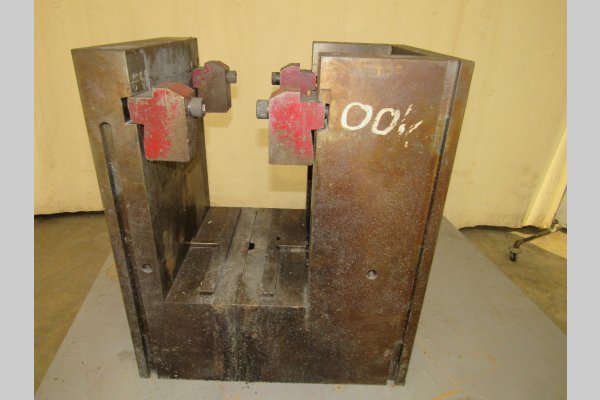 Used DME Model: DCS-1518-A-HD 1518 inch Heavy Duty, Single Unit, Cold Chamber Aluminum master unit die holder