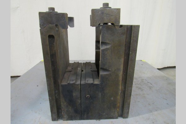 Used DME Model: DCS-1012-A 1012 Inch Standard Duty, Single Unit, Cold Chamber Aluminum master unit die holder