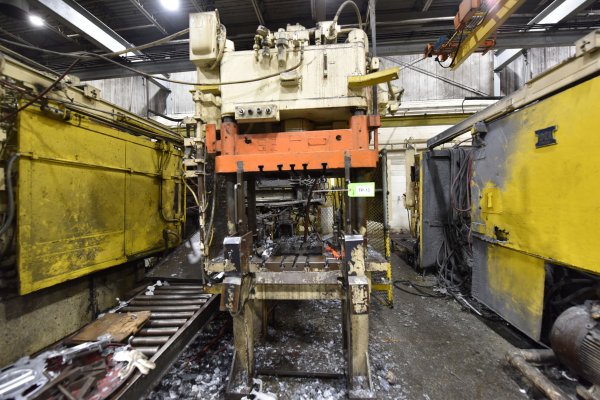 Used B&T Model: TP-30-4 30 U.S. Tons Four Column (Post) Vertical Hydraulic Die Casting Trim Press