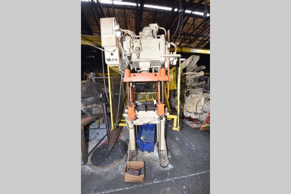 Used B&T Model: TP-30-4 20 U.S. Tons Four Column (Post) Vertical Hydraulic Die Casting Trim Press