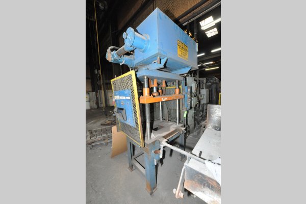 Used Metal Mechanics Model: DCT-20 20 U.S Tons Four Column (Post) Vertical Hydraulic Die Casting Trim Press