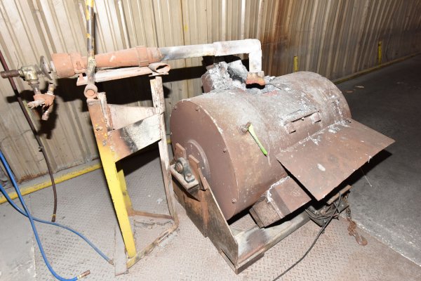 Used Arrow-Acme Model: PL855 600 pound capacity Power Roll-Over Transfer Ladle - Forklift Type Bull Ladle for Molten Aluminum or Zinc - DC Powered - Arrow-Acme Type