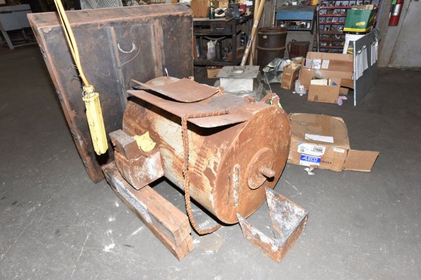 Used Arrow-Acme Model: PL855 600 pound capacity Power Roll-Over Transfer Ladle - Forklift Type Bull Ladle for Molten Aluminum or Zinc - DC Powered - Arrow-Acme Type