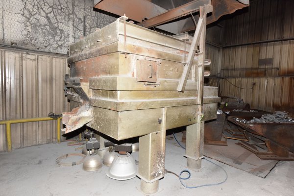 Used TDC-MF Model: 800 Pound Per Hour Melt Capacity in Aluminum Reverberatory Type Wet Bath Stationary Aluminum Melting and Holding Furnace