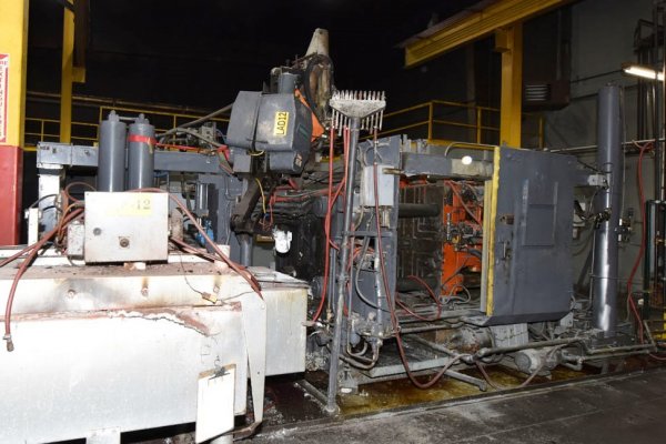 Used HPM Model: II-400-A 400 U.S. Tons Horizontal Cold Chamber Aluminum High Pressure Die Casting Machine