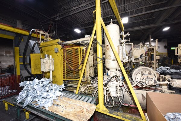 Used B&T Model: DC-400-Z 400 Ton Horizontal Hot Chamber Zinc (Zamak) High Pressure Die Casting Machine