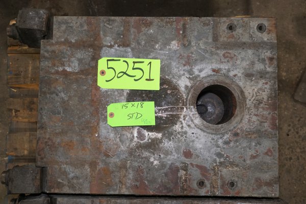 Used DME Model: DCS-1518-A 1518 Inch Standard Duty, Single Unit, Cold Chamber Aluminum master unit die holder