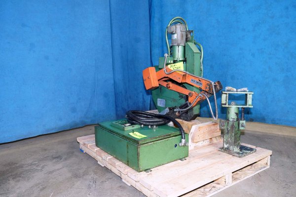 Used Snair Model: 904-Y7 30 Pound Pour Capacity with 65 Inch Stroke Multi-Link High Speed, Helper-Side Automatic Ladle for Non-Ferrous Aluminum and Brass Die Casting and Foundry Operations