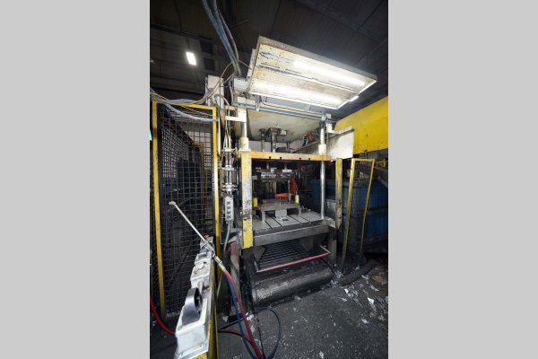 Used Metal Mechanics Model: MM-35 35 Ton Four Column (Post) Vertical Hydraulic Die Casting Trim Press