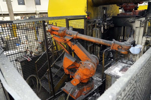 Used ABB Model: IRB 4400L/30 45 Kilogram Six Axis Foundry Rated Industrial Robot