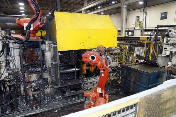 Used ABB Model: IRB 6600 120 Kilogram Six Axis Industrial Robot with Extractor Package/Gripper For Extracting Die Castings